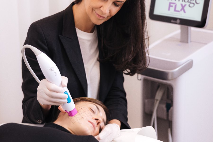 Thermage FLX® -  Gesichts- und Körperstraffung ohne Operation