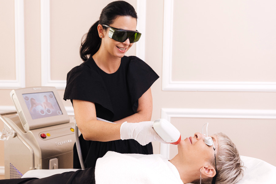 Laserhaarentfernung  – Behandlung bei Moser Milani Medical Spa in Wien