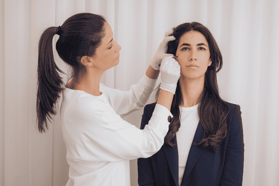 REJUVENATE YOUR SKIN WITH A HYALURONIC ACID TREATMENT: REVEAL RADIANT BEAUTY WITH ADVANCED SKINCARE
